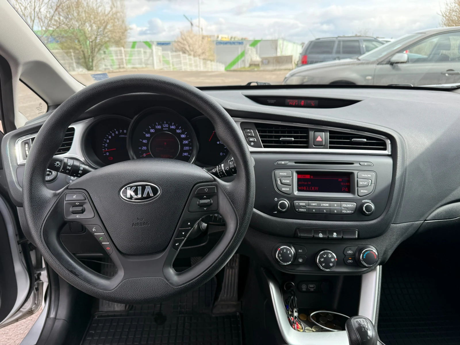 Kia Ceed, снимка 8 - Автомобили и джипове - 54007245