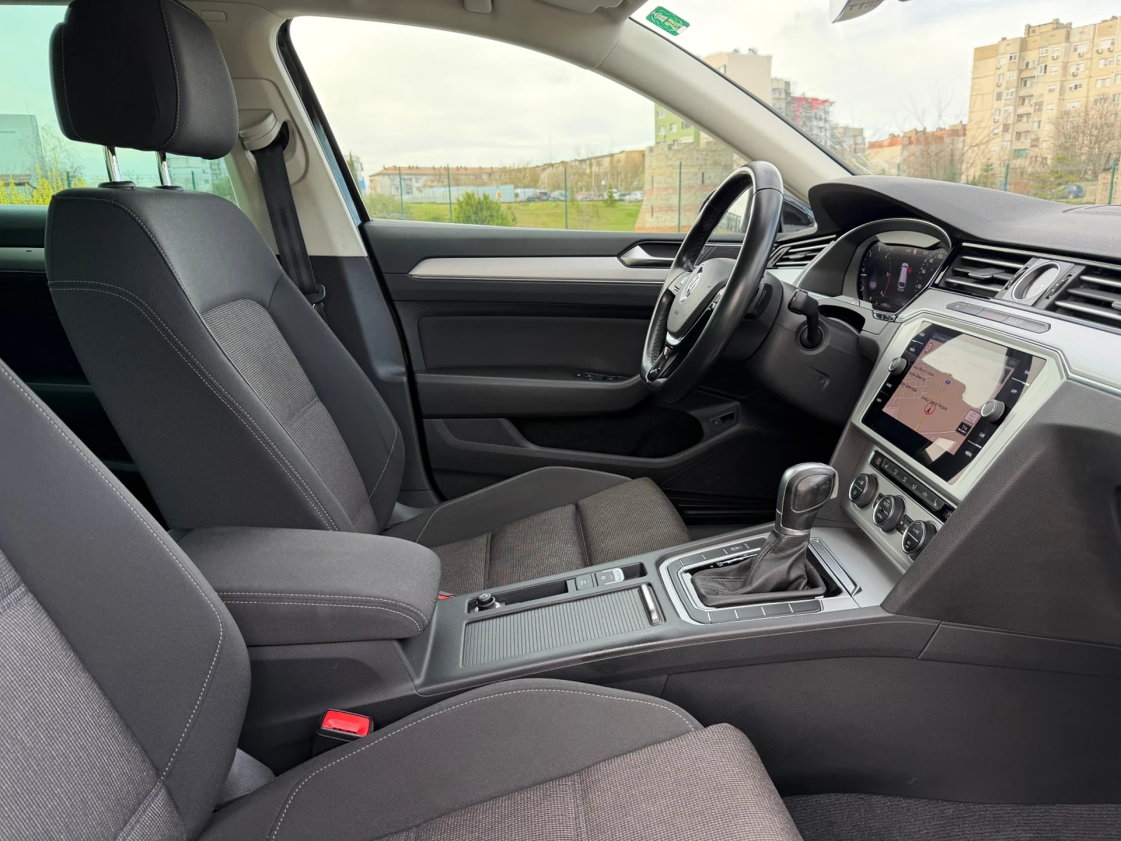 VW Passat 2.0tdi Digital cockpit , снимка 8 - Автомобили и джипове - 54009378