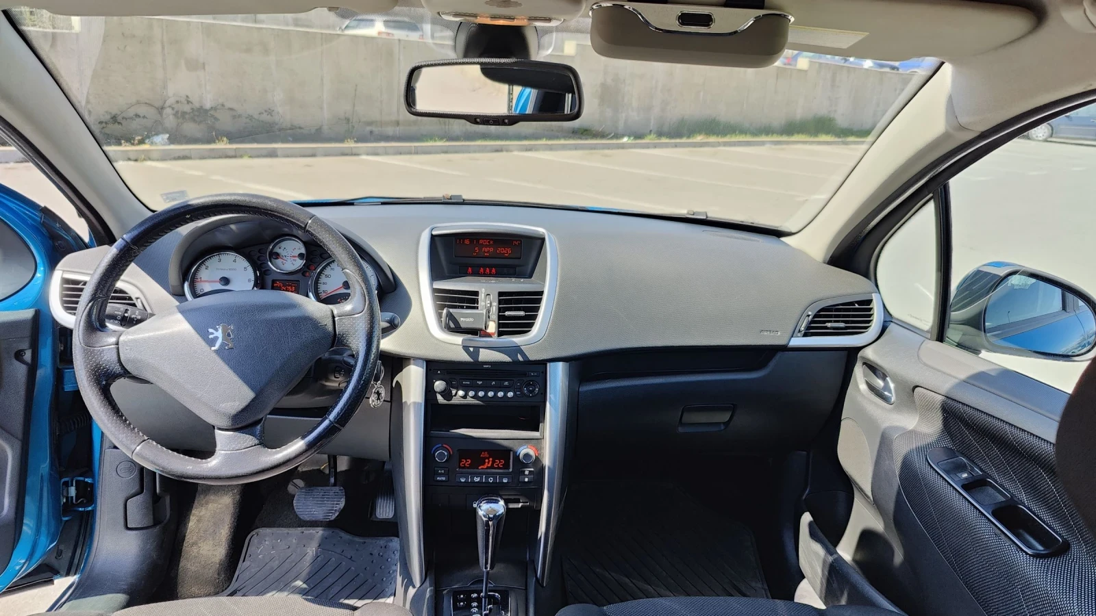 Peugeot 207 Avtomat, снимка 11 - Автомобили и джипове - 54097240