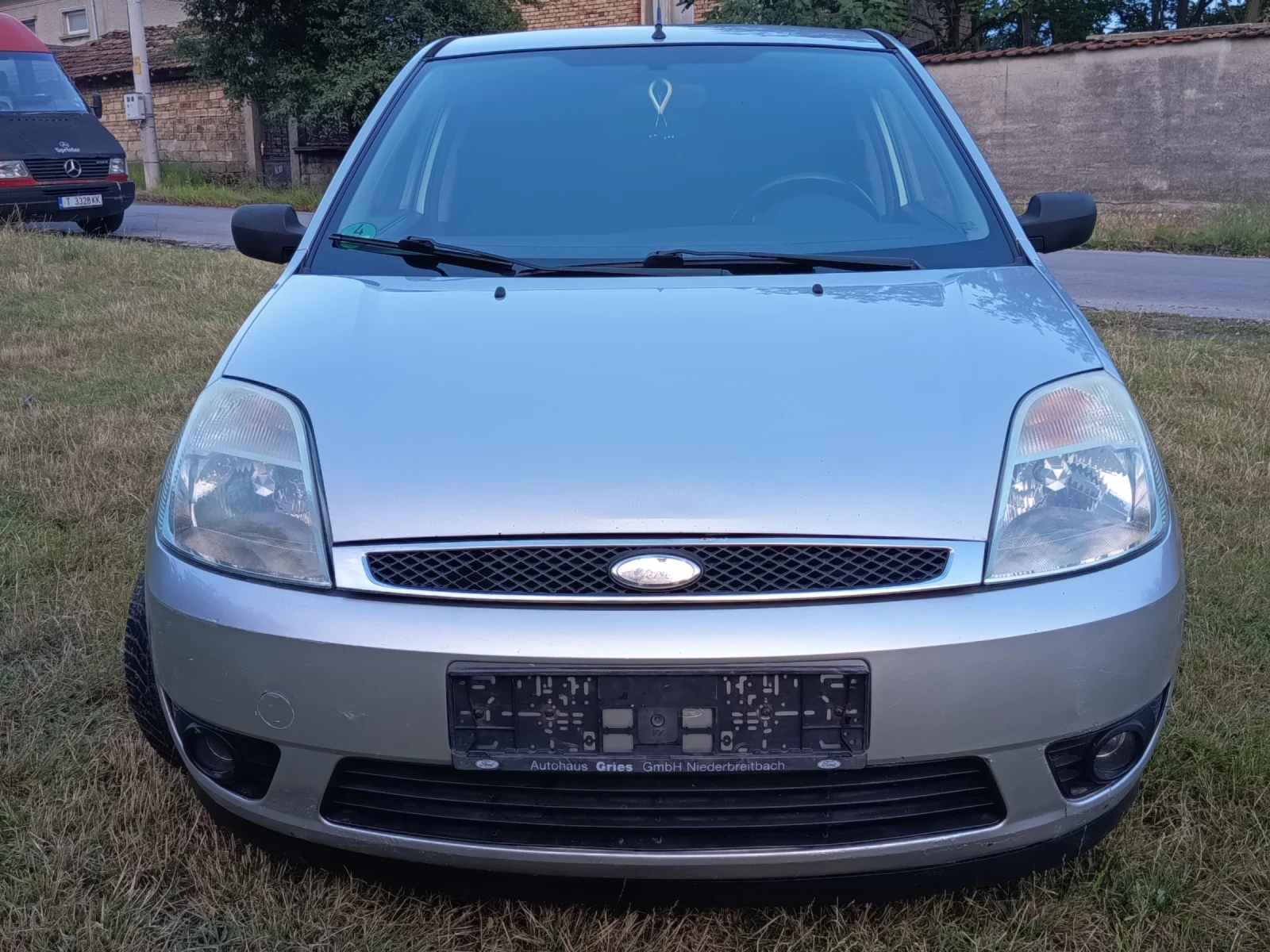 Ford Fiesta 1.6TDCI КЛИМАТИК, снимка 2 - Автомобили и джипове - 54716526