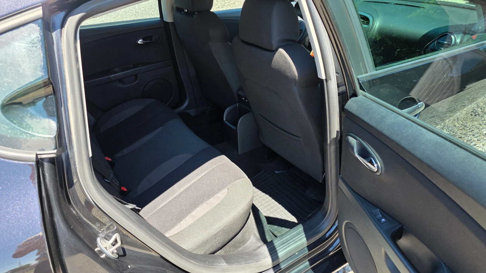 Seat Leon 1.6 GPL, снимка 14 - Автомобили и джипове - 54882066