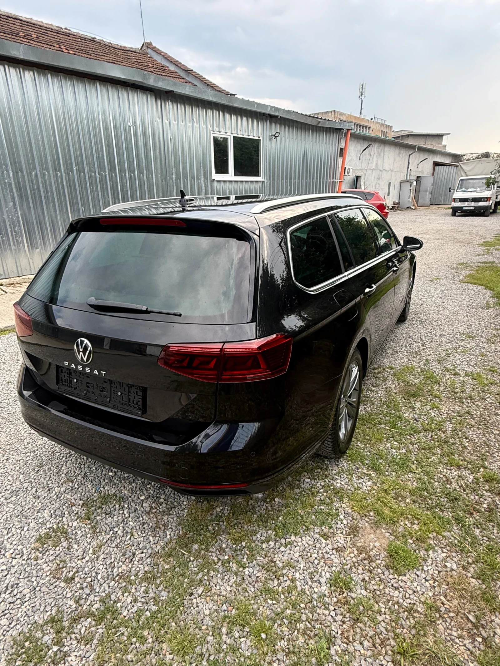 VW Passat, снимка 5 - Автомобили и джипове - 54911588