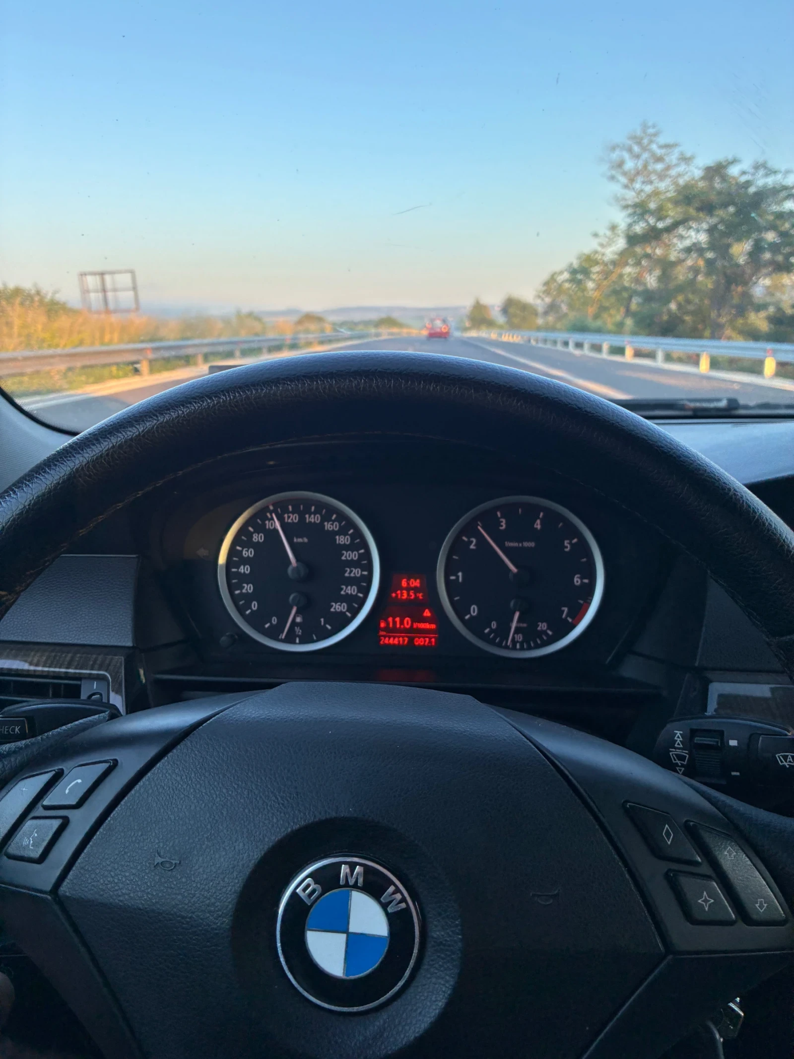 BMW 520, снимка 11 - Автомобили и джипове - 54944252