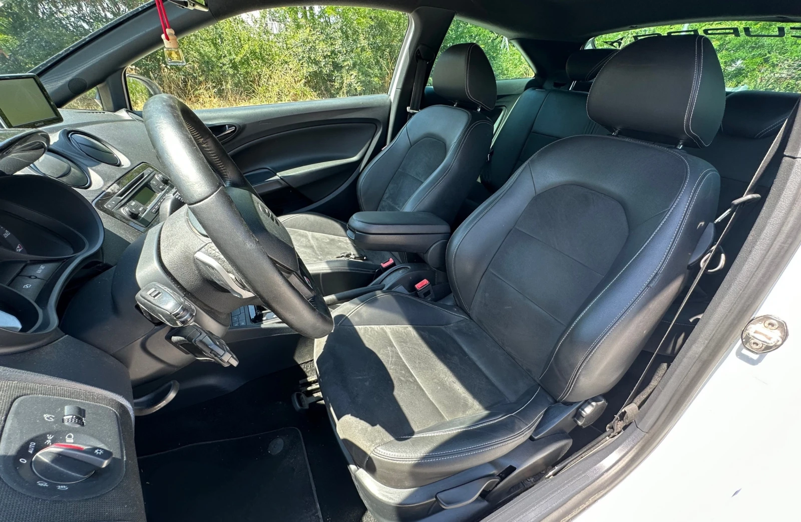 Seat Ibiza CUPRA| 2015| DSG АВТОМАТИК| ШВЕЙЦАРИЯ| ЛИЗИНГ, снимка 7 - Автомобили и джипове - 55191282
