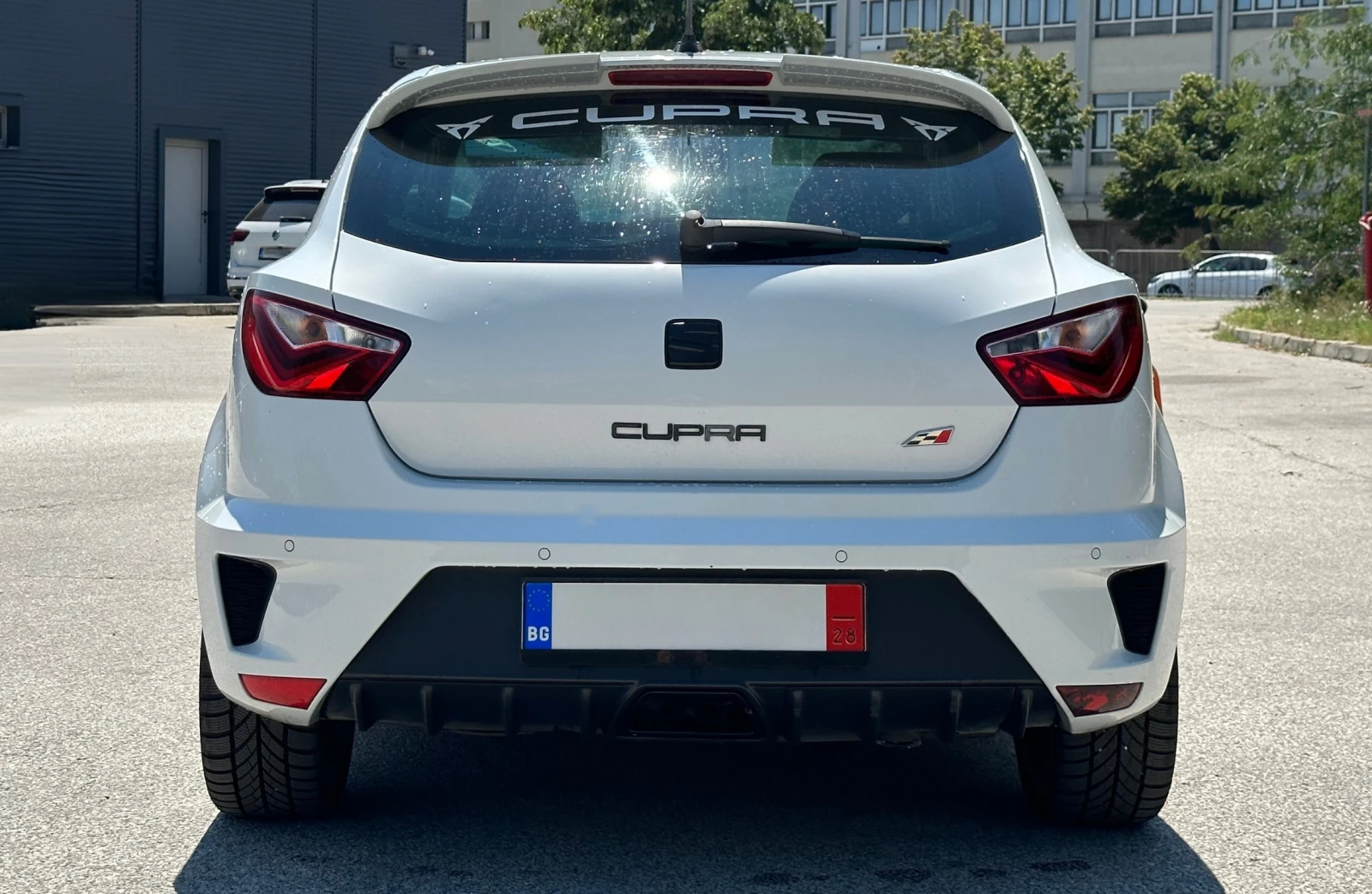 Seat Ibiza CUPRA| 2015| DSG АВТОМАТИК| ШВЕЙЦАРИЯ| ЛИЗИНГ, снимка 6 - Автомобили и джипове - 55191282