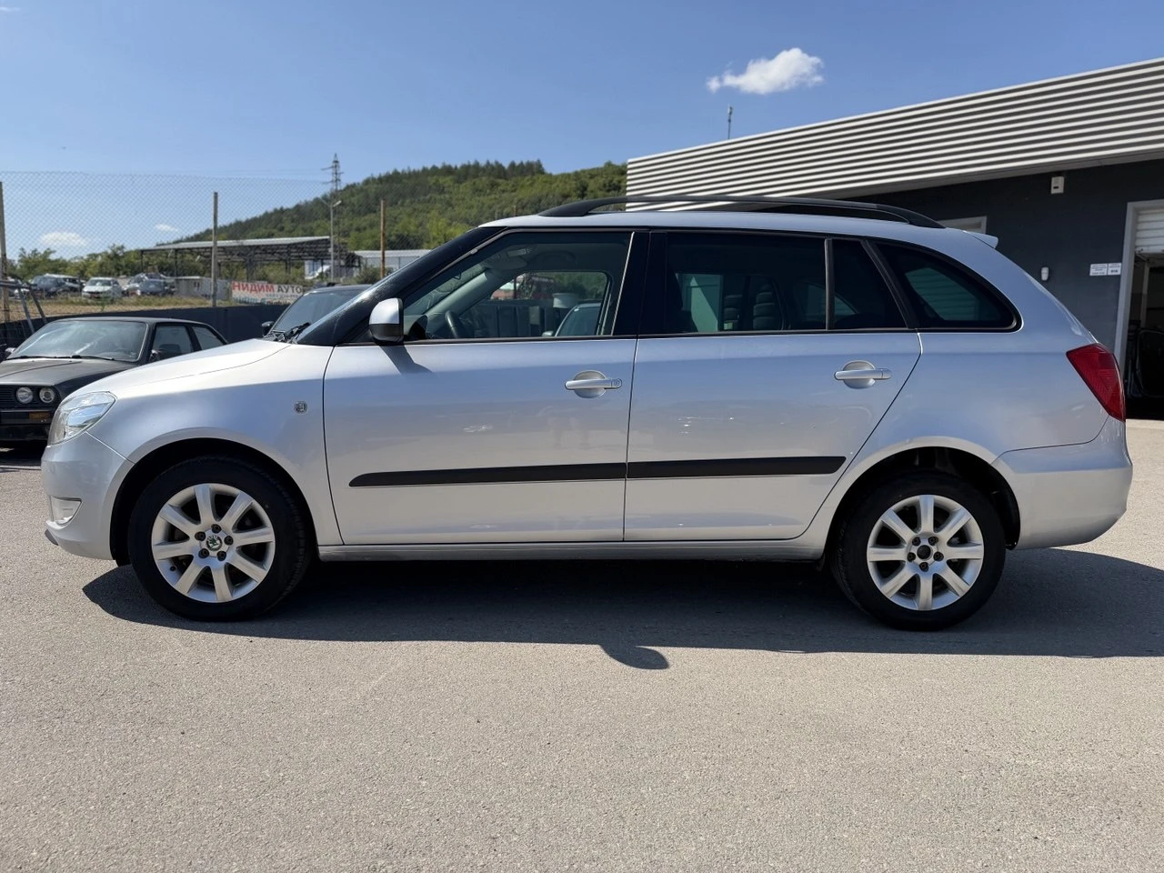 Skoda Fabia 1.2TSI 4 ЦИЛИНДЪРА, снимка 8 - Автомобили и джипове - 55450808