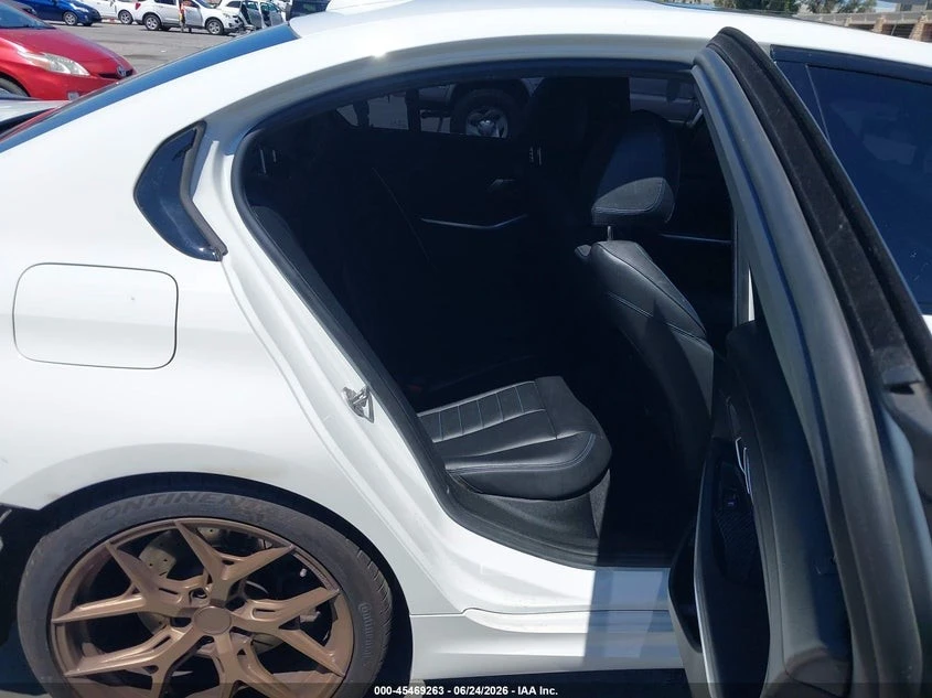 BMW 340 MPACK* HEADUP* HARMAN* AMBIENT* KEYLESS, снимка 11 - Автомобили и джипове - 55523253