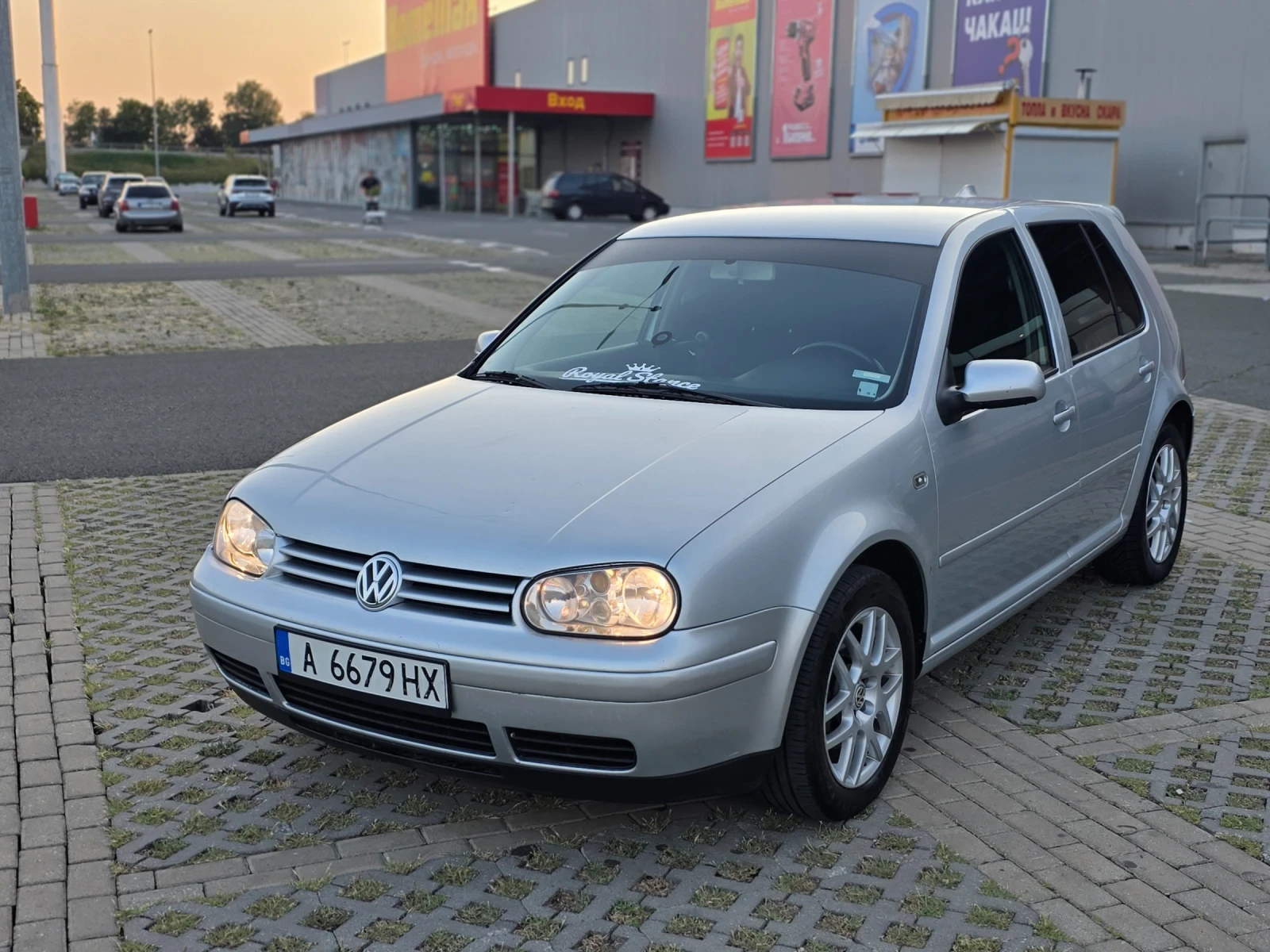 VW Golf 1.9 TDI 101 коня , снимка 11 - Автомобили и джипове - 55605468