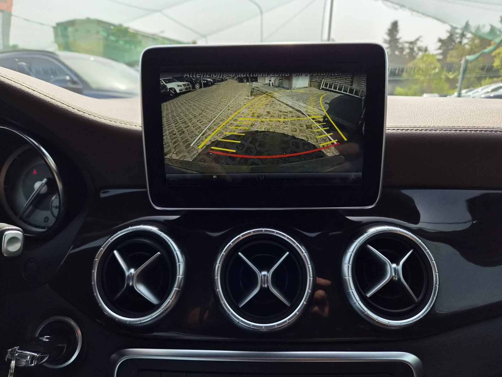 Mercedes-Benz CLA 220 CDI, снимка 11 - Автомобили и джипове - 55852877