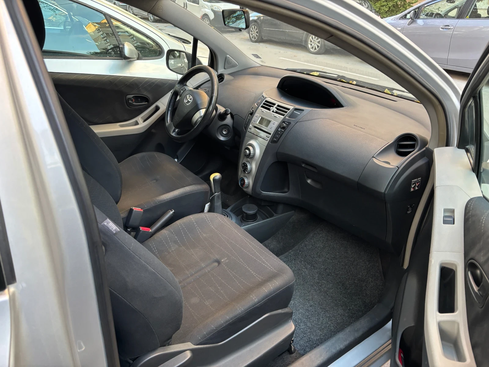 Toyota Yaris, снимка 3 - Автомобили и джипове - 56601607