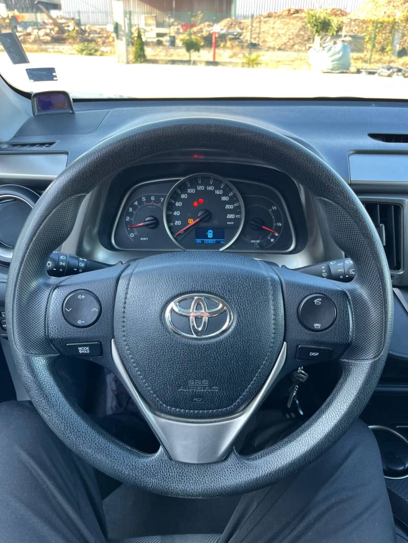 Toyota Rav4 2.0 D4D  123000 km, снимка 8 - Автомобили и джипове - 48004047