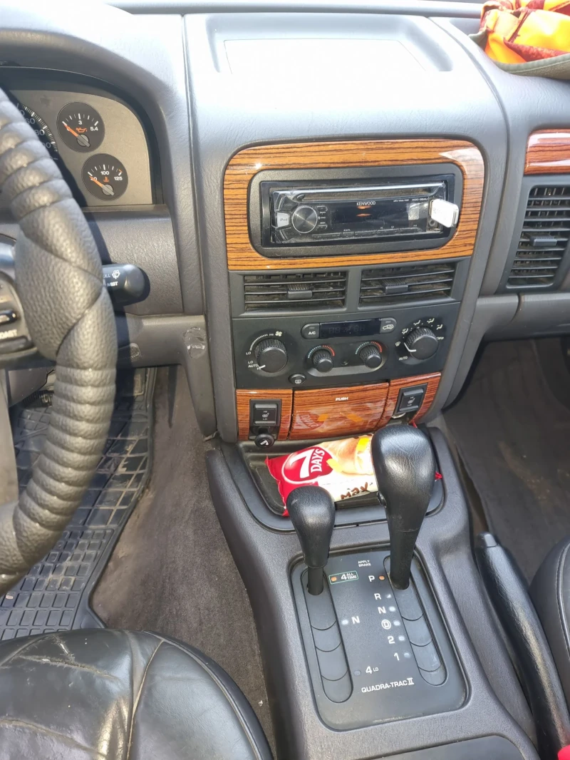 Jeep Grand cherokee, снимка 9 - Автомобили и джипове - 48886609