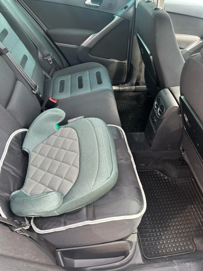 VW Tiguan 4X4, снимка 8 - Автомобили и джипове - 49790096