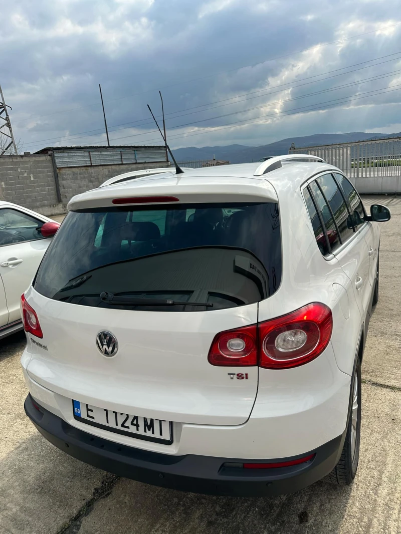 VW Tiguan 4X4, снимка 4 - Автомобили и джипове - 49790096