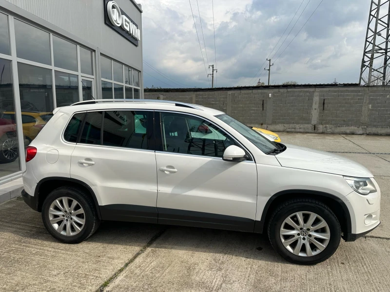 VW Tiguan 4X4, снимка 2 - Автомобили и джипове - 49790096