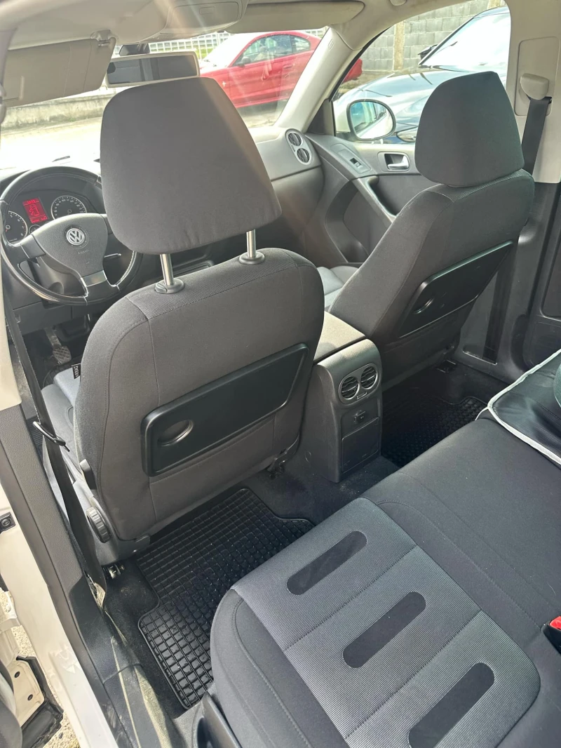 VW Tiguan 4X4, снимка 9 - Автомобили и джипове - 49790096