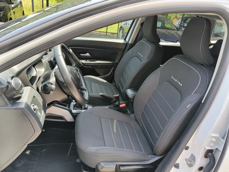 Dacia Duster 1.5dci Нави, снимка 9 - Автомобили и джипове - 50587011