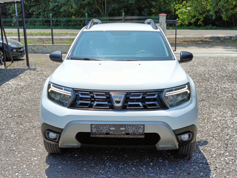 Dacia Duster 1.5dci Нави, снимка 6 - Автомобили и джипове - 50587011