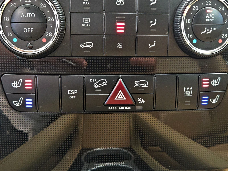 Mercedes-Benz ML 350 FACE/GERMANY/HARMAN/KARDON/ПОДГРЕВ/ОБДУХ/ПЕЧКА/LIZ, снимка 12 - Автомобили и джипове - 51625500