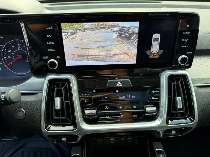 Kia Sorento 2021* SX* DISTRONIK* LANE ASSIST* KEYLESS* BLACK O, снимка 12 - Автомобили и джипове - 52020637