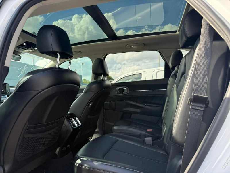 Kia Sorento 2021* SX* DISTRONIK* LANE ASSIST* KEYLESS* BLACK O, снимка 13 - Автомобили и джипове - 52020637