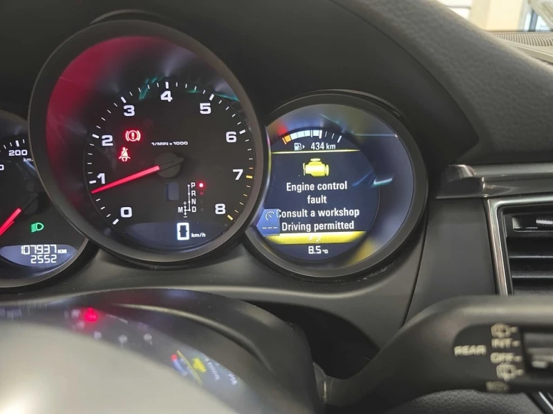 Porsche Macan 2017 AWD 4dr * БЕЗ ПЪРВОНАЧАЛНА ВНОСКА, снимка 11 - Автомобили и джипове - 53020048