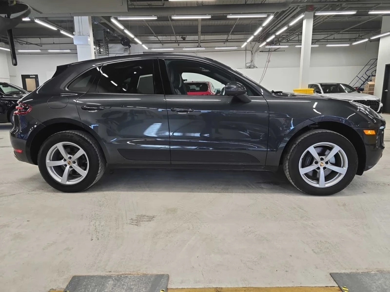 Porsche Macan 2017 AWD 4dr * БЕЗ ПЪРВОНАЧАЛНА ВНОСКА, снимка 4 - Автомобили и джипове - 53020048
