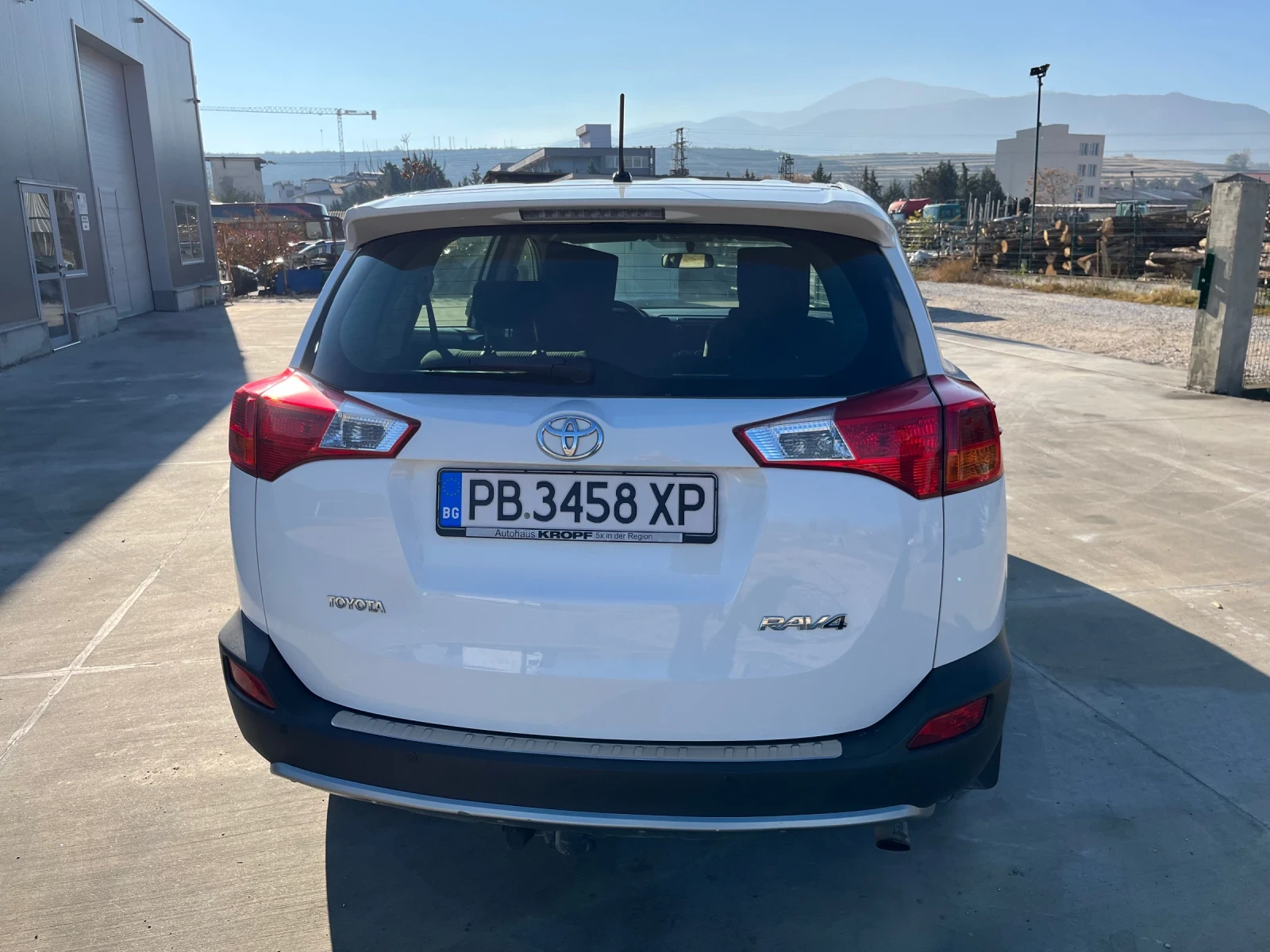 Toyota Rav4 2.0 D4D  123000 km - изображение 4