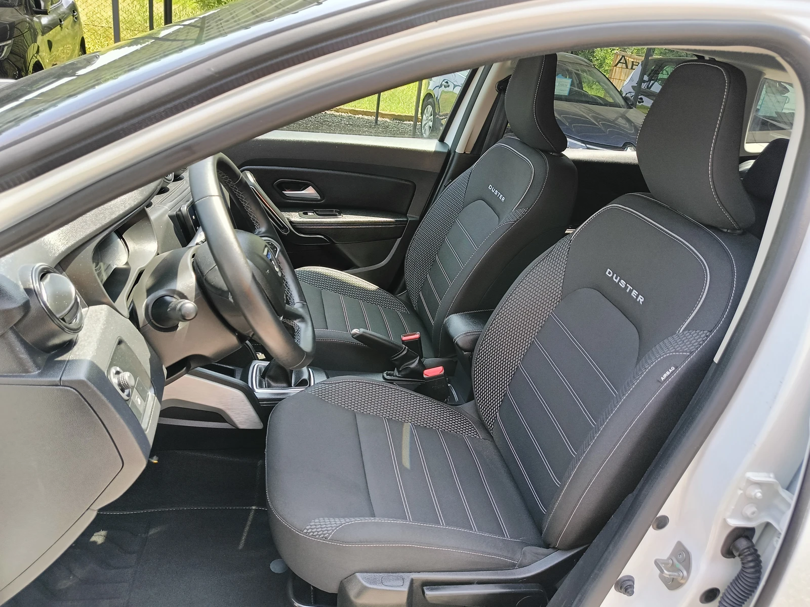 Dacia Duster 1.5dci Нави - изображение 9