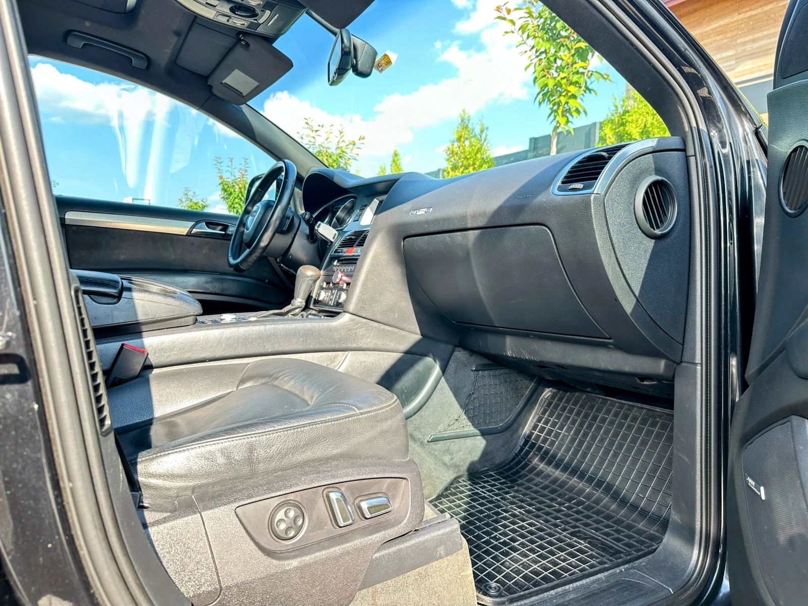 Audi Q7 3.0D/239hp* ПОДГРЕВ* ПАНОРАМА* КАМЕРА* ЕЛ СЕДАЛКИ* - изображение 10