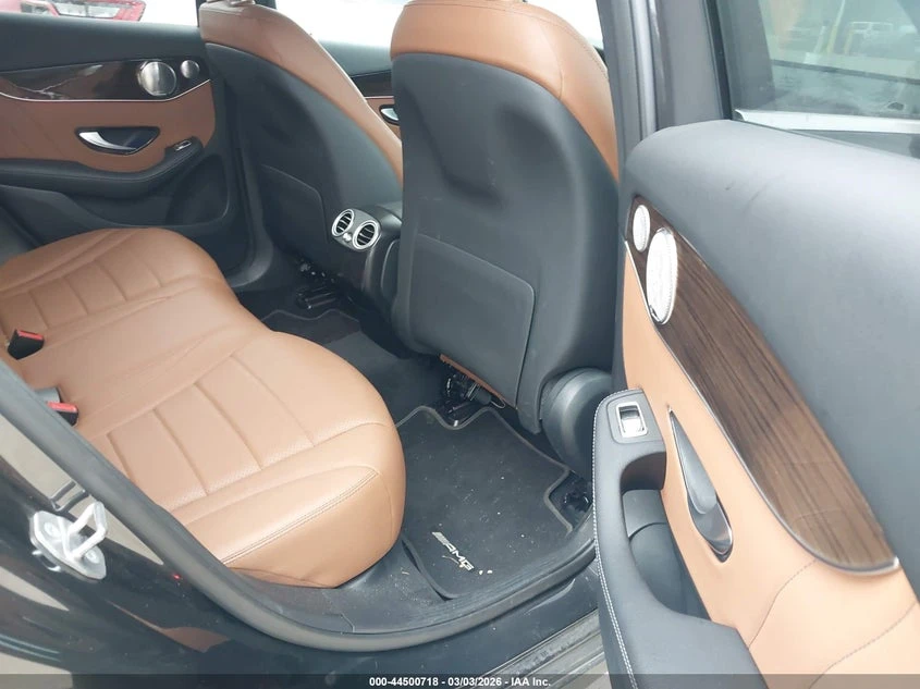 Mercedes-Benz GLC 300 2020 MERCEDES-BENZ GLC 300 4MATIC, снимка 13 - Автомобили и джипове - 54436158