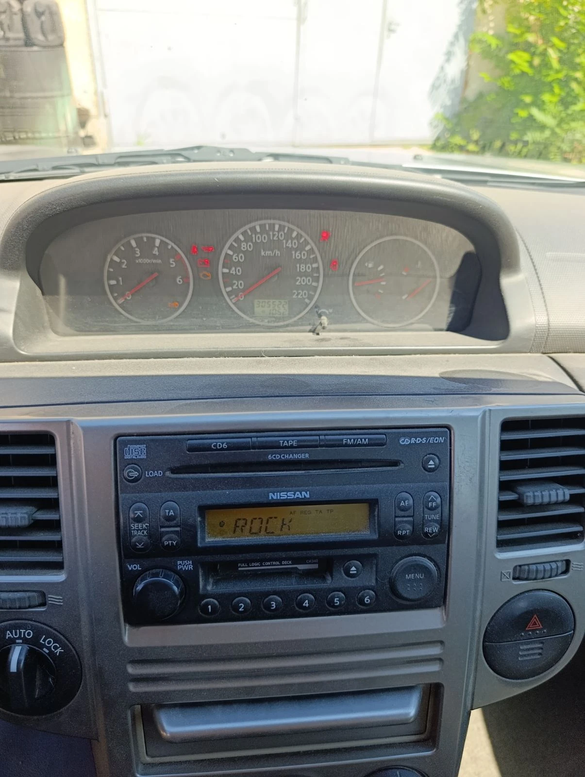 Nissan X-trail, снимка 11 - Автомобили и джипове - 55296942