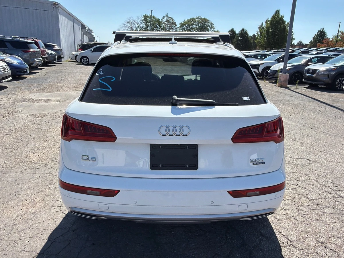 Audi Q5 Premium Plus, снимка 4 - Автомобили и джипове - 55390382