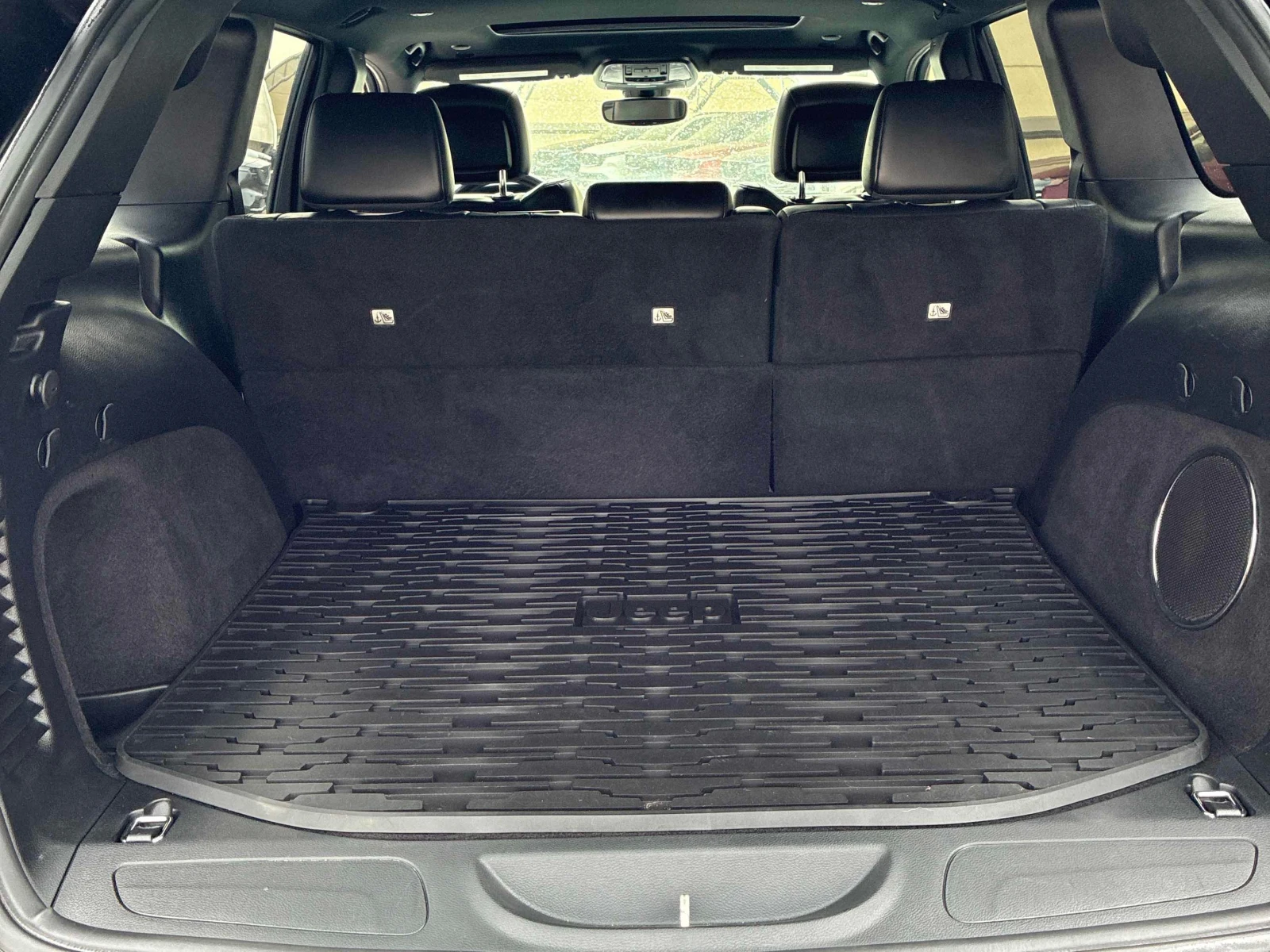 Jeep Grand cherokee Altitude* CARFAX* АВТОКРЕДИТ БЕЗ ПЪРВОНАЧАЛНА ВНОС, снимка 15 - Автомобили и джипове - 55949631