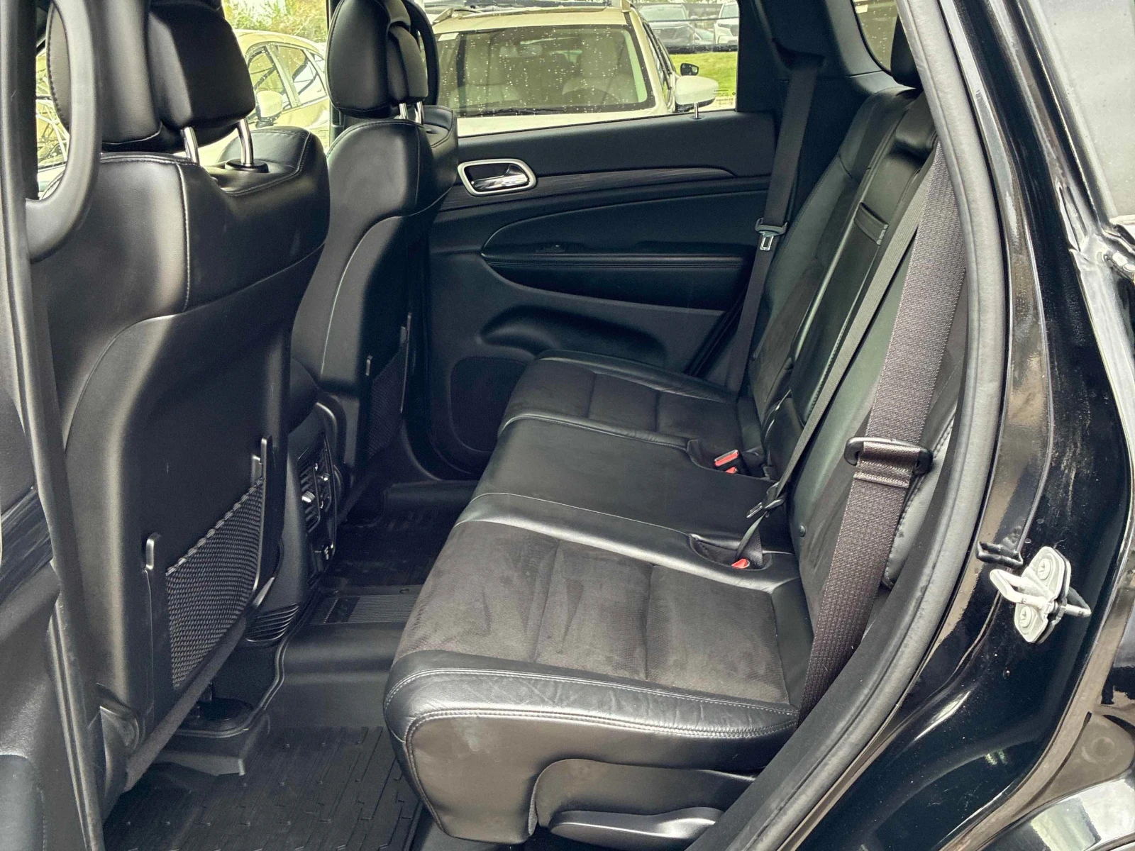 Jeep Grand cherokee Altitude* CARFAX* АВТОКРЕДИТ БЕЗ ПЪРВОНАЧАЛНА ВНОС, снимка 14 - Автомобили и джипове - 55949631