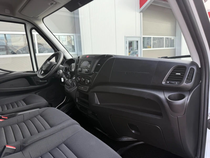 Iveco Daily Първоначална вноска за Лизинг 35C16 Гаранция 2г., снимка 13 - Бусове и автобуси - 53000920