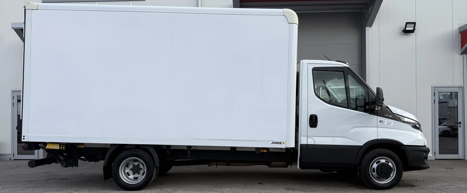 Iveco Daily Първоначална вноска за Лизинг 35C16 Гаранция 2г. - изображение 7