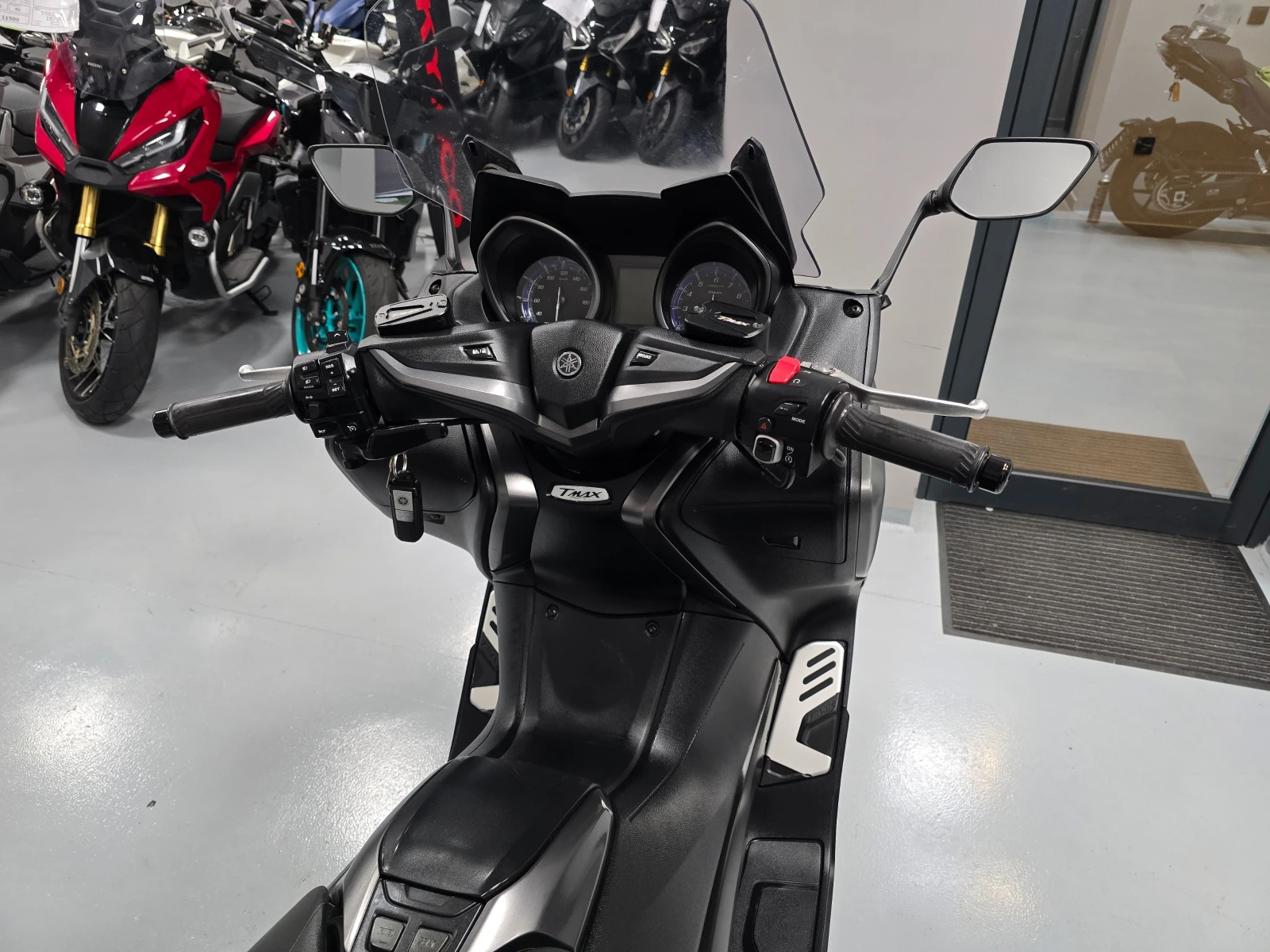 Yamaha T-max 560ie, Tech Max, ABS-TCS,  Full, 2022�. | Mobile.bg � ����������� 11