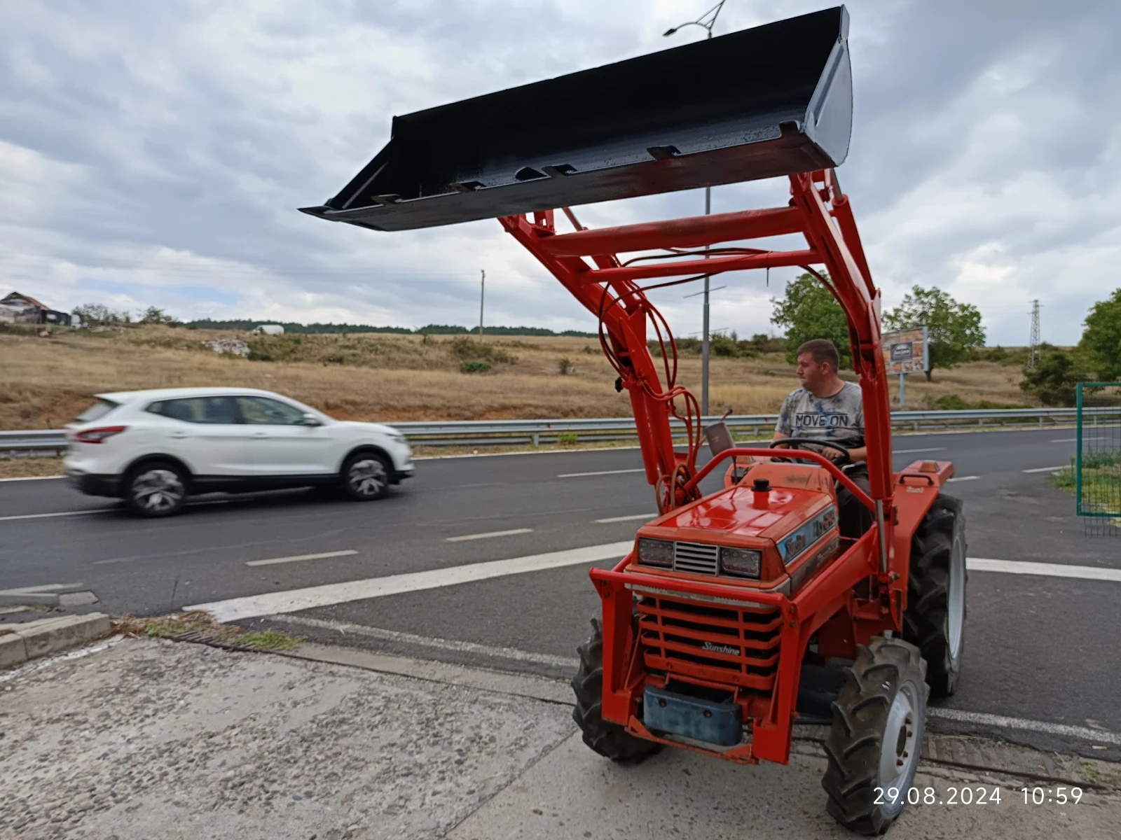 Трактор Kubota ТОВАРАЧ  4Х4 - изображение 2