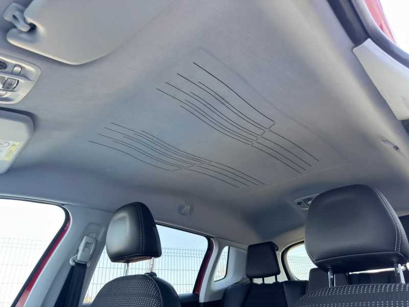 Peugeot 2008 1.5 Blue-HDi Allure Automat &#127470;&#127481;, снимка 13 - Автомобили и джипове - 51359798