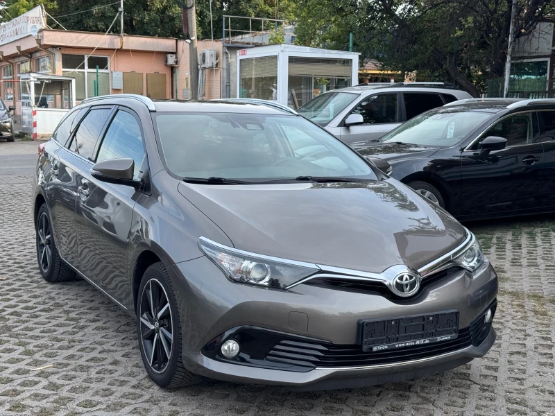 Toyota Auris EDITION S PLUS , снимка 3 - Автомобили и джипове - 51645404