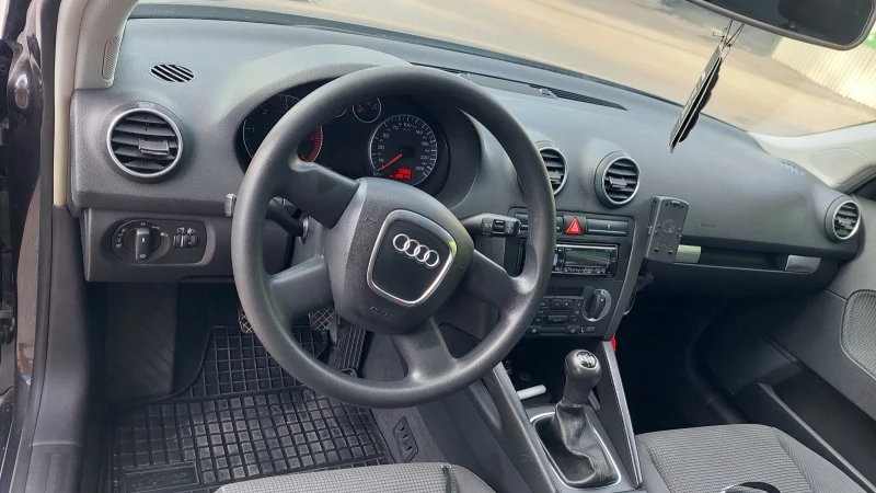 Audi A3 1900 куб., снимка 6 - Автомобили и джипове - 52672084