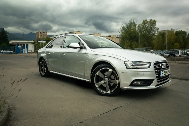 Audi A4 FACELIFT S, снимка 15 - Автомобили и джипове - 52495835