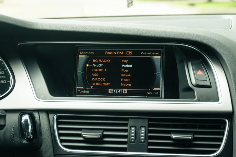 Audi A4 FACELIFT S, снимка 7 - Автомобили и джипове - 52495835