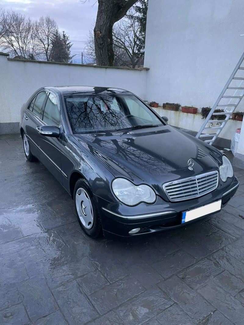 Mercedes-Benz C 180, снимка 2 - Автомобили и джипове - 53419232