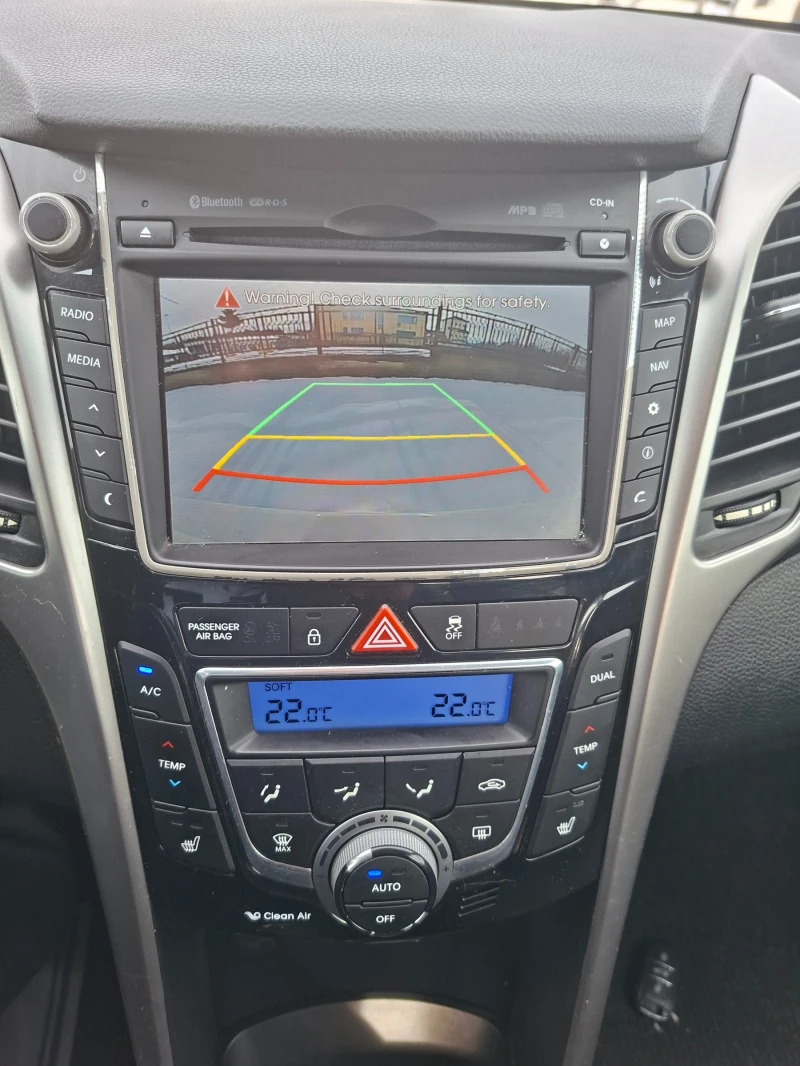 Hyundai I30 1.6CRDI  NAVI, снимка 11 - Автомобили и джипове - 53598714