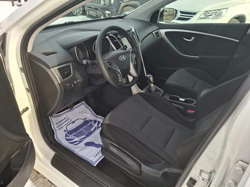 Hyundai I30 1.6CRDI  NAVI, снимка 9 - Автомобили и джипове - 53598714