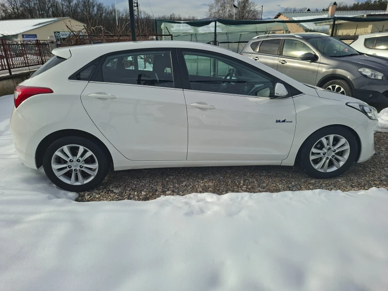 Hyundai I30 1.6CRDI  NAVI, снимка 4 - Автомобили и джипове - 53598714