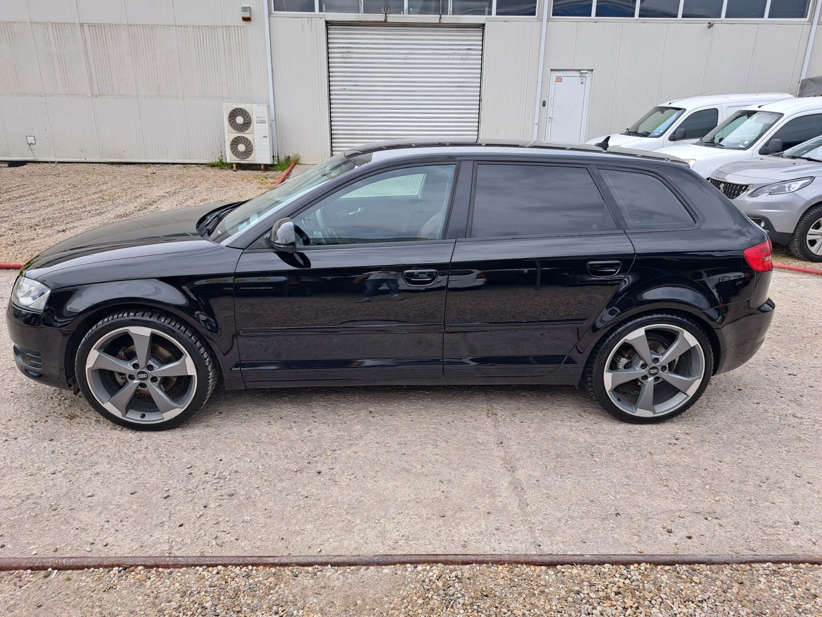 Audi A3 Нов Денфер - изображение 7