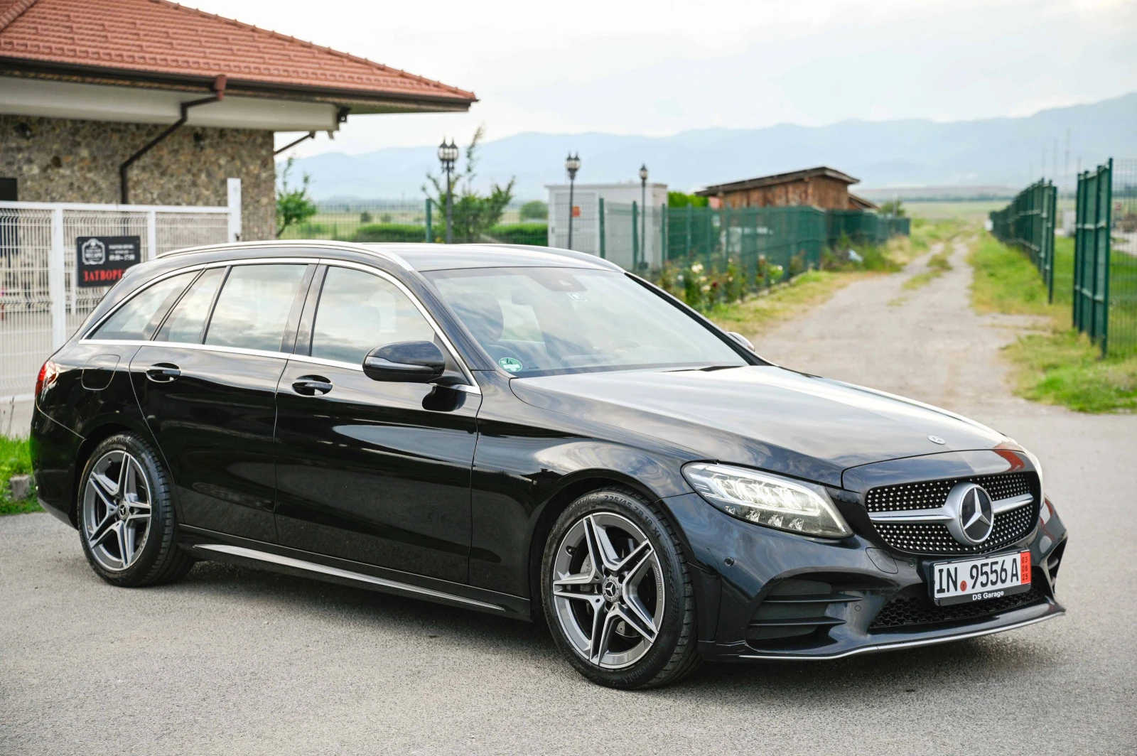 Mercedes-Benz C 220 d* AMG-Line* 9G-tronic* LED* Камера* ПАНОРАМА - изображение 5